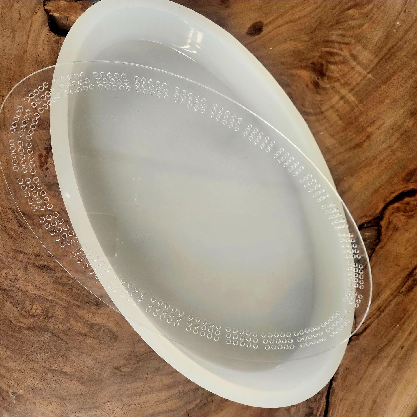 Oval Silicone Mold with Cribbage template